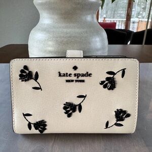 Kate Spade Floral Embellished Medium Bifold Wallet - Meringue Multi